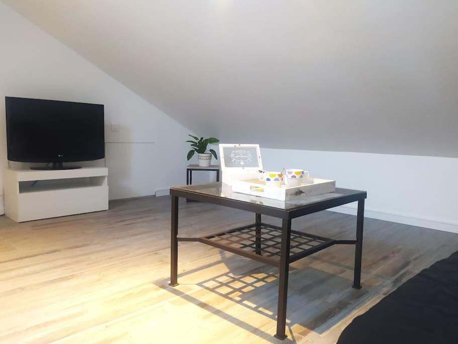 Suite Mansardee Independante, 25Min Lyon-Villefranche Chazay-d'Azergues 外观 照片